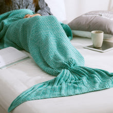 Load image into Gallery viewer, 3 Sizes Mermaid Tail Blanket Yarn Knitted Handmade Crochet Mermaid Blanket Kids Throw Bed Wrap Super Soft Sleeping Bed